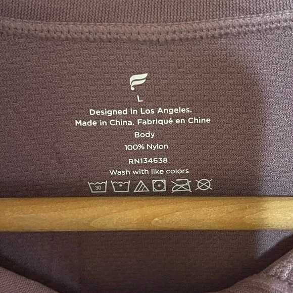 Men’s Fabletics Training Day 1/4 zip “plum cactus” compression style jacket Lg - Picture 4 of 4